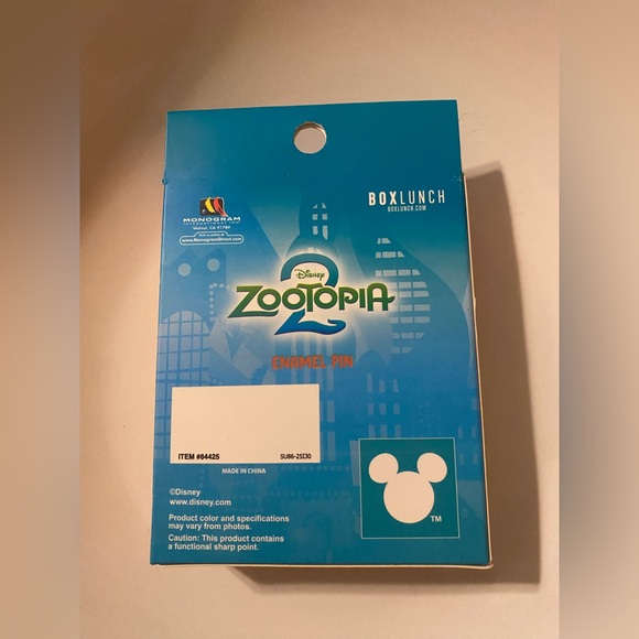 Disney’s Zootopia “Gazelle” mystery pin - Picture 3 of 6
